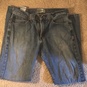 Men’s signature Levi’s